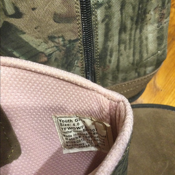 Boots - Picture 3 of 3